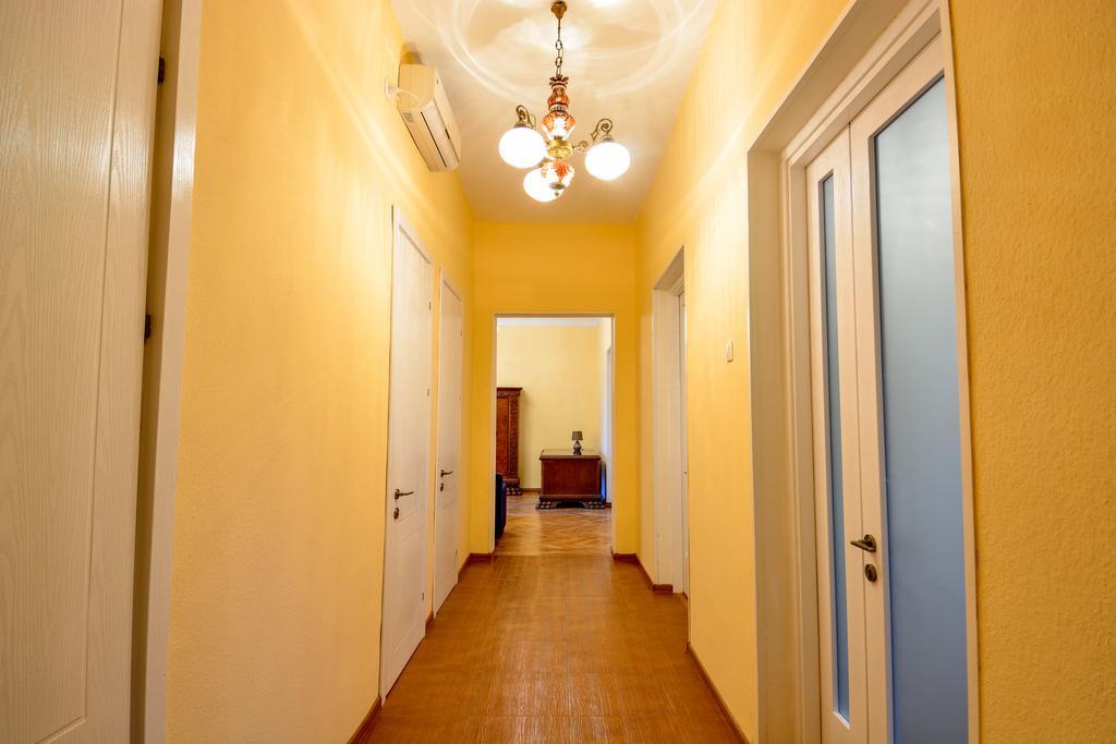 Gio'S Apartment Tbilisi Exterior photo