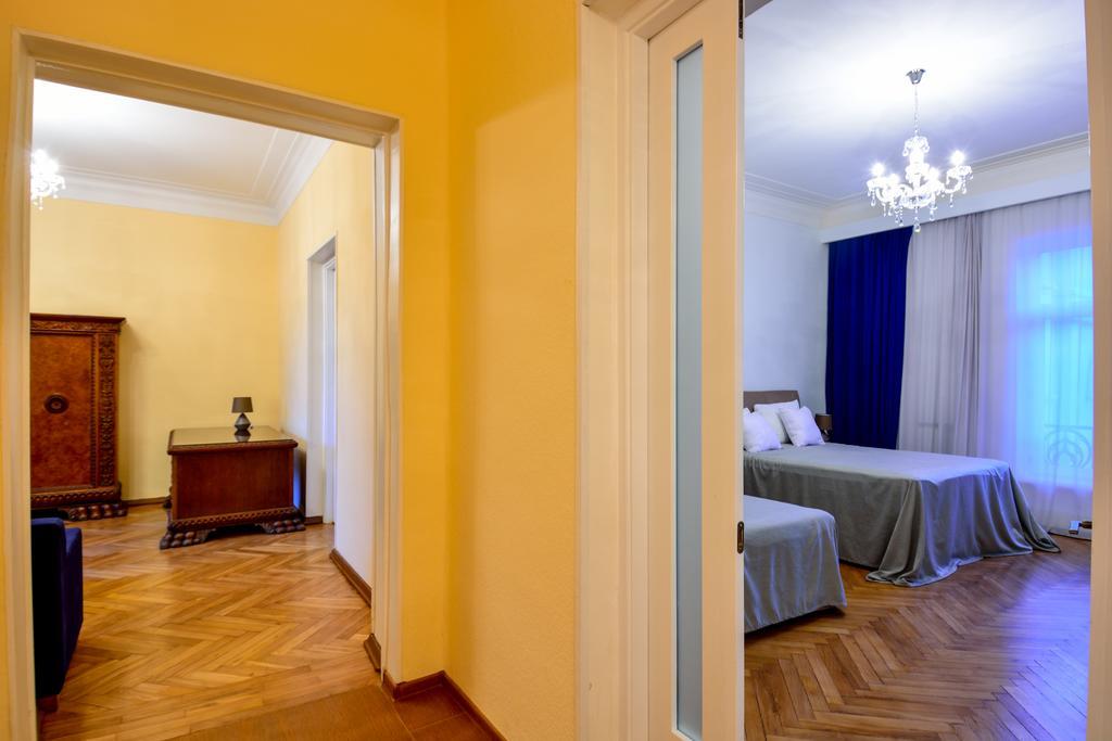 Gio'S Apartment Tbilisi Exterior photo